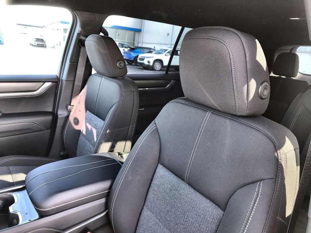 New 2026 GMC Acadia Elevation image 11