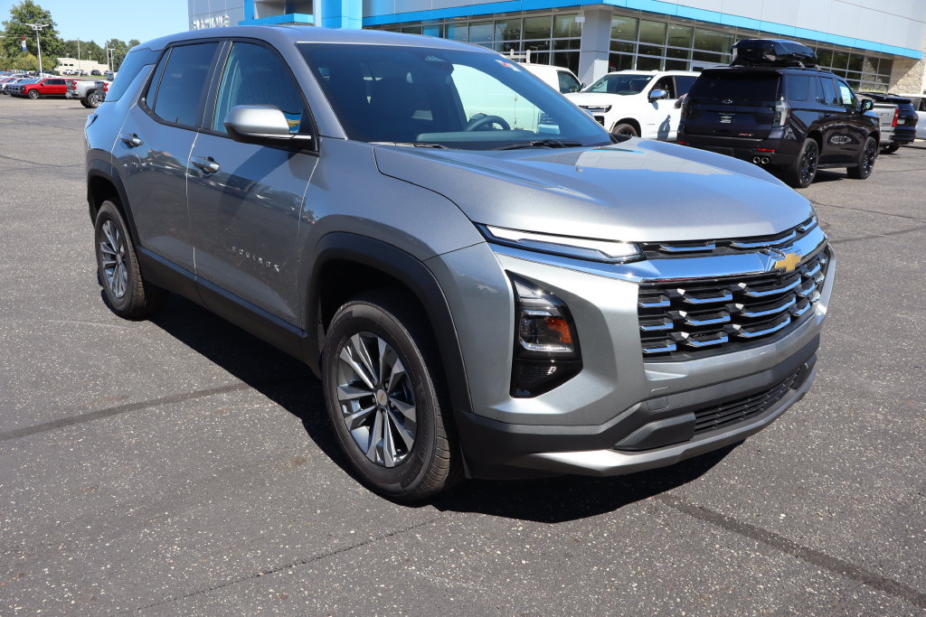 New 2027 Chevrolet Equinox LT w/ Convenience Package II AWD/4WD image 2