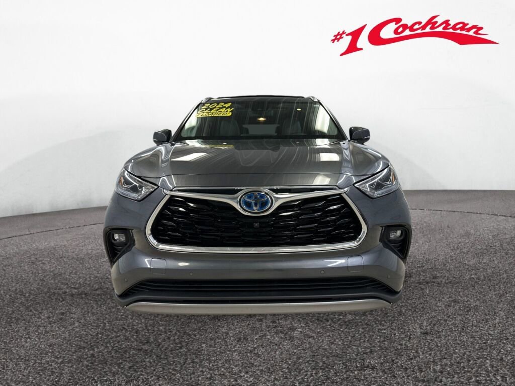Used 2024 Toyota Highlander Platinum image 38