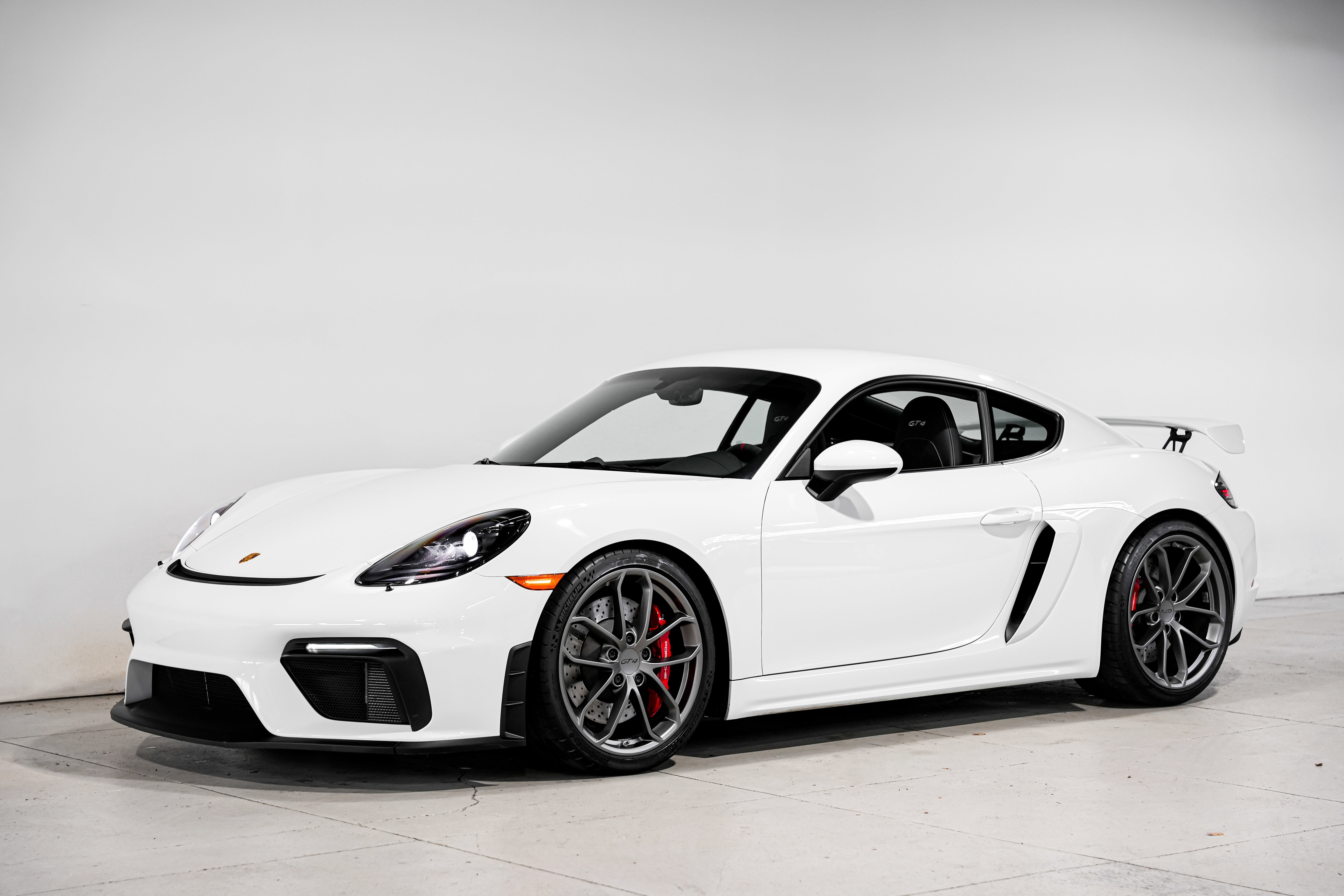 Used 2020 Porsche 718 Cayman GT4 image 6