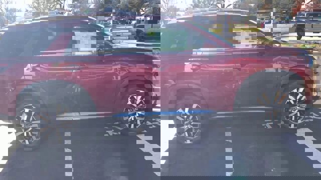 New 2025 Nissan Pathfinder Platinum image 9