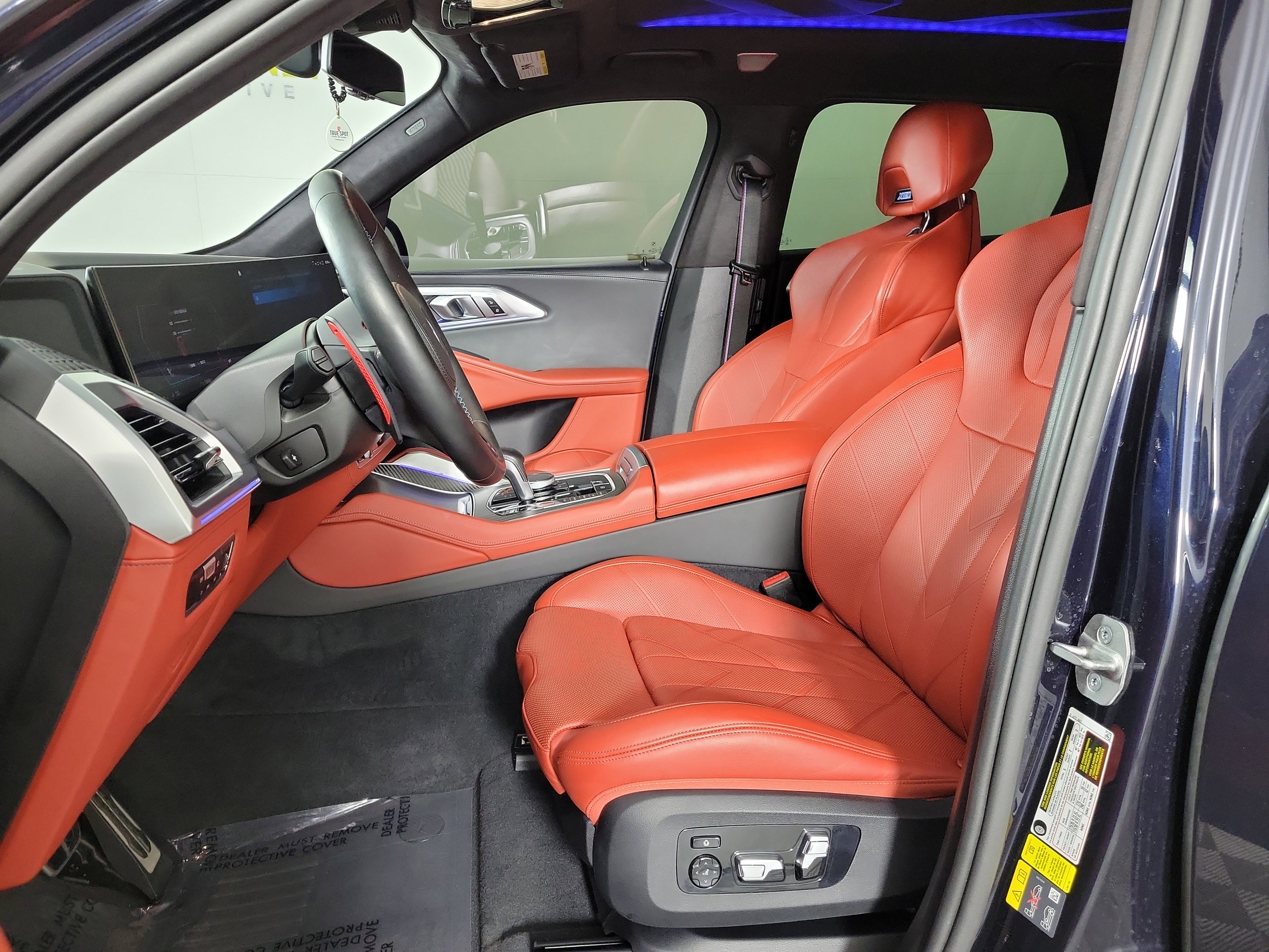 Certified 2023 BMW XM w/ M Driver's Package image 9