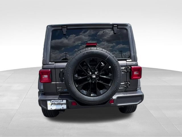 Used 2025 Jeep Wrangler Unlimited Sahara AWD/4WD image 5