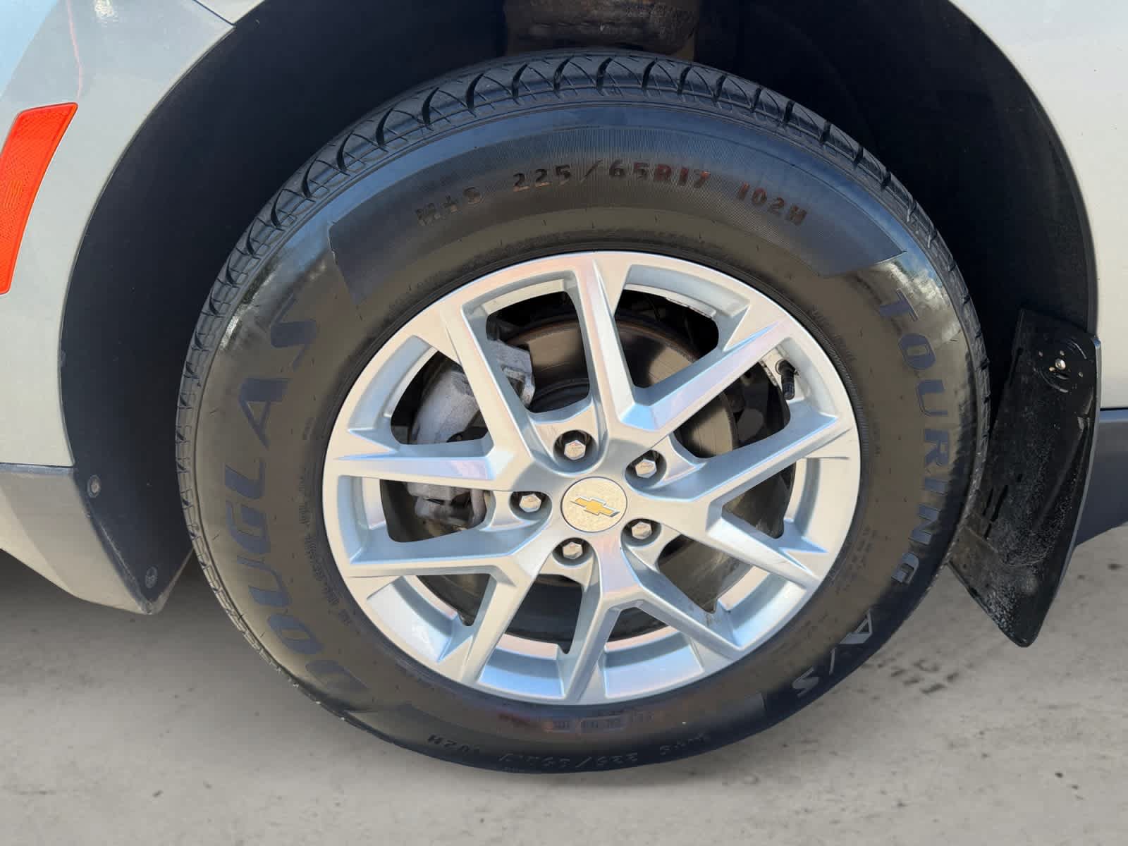 Used 2023 Chevrolet Equinox LT AWD/4WD image 10