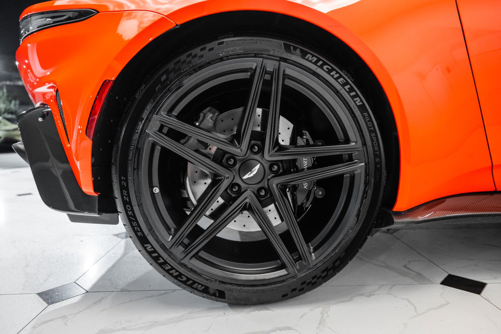 Used 2025 Aston Martin V8 Vantage Coupe image 49