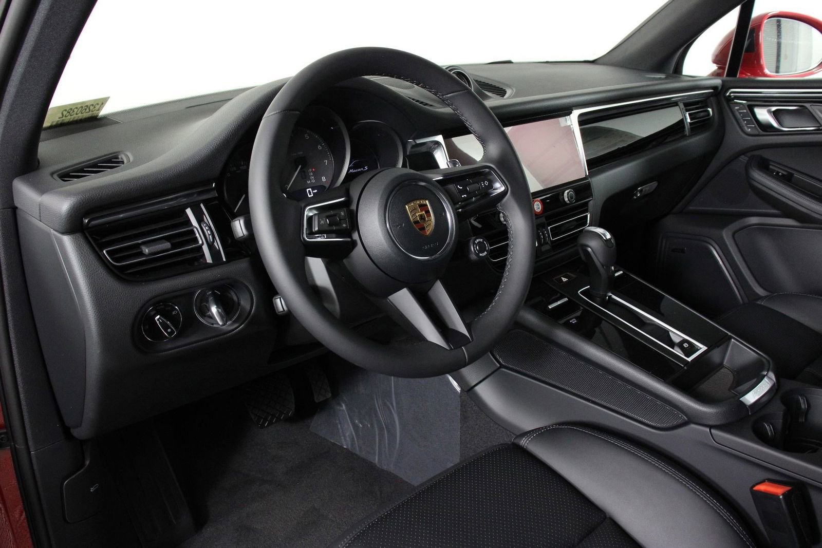 New 2026 Porsche Macan S AWD/4WD image 4