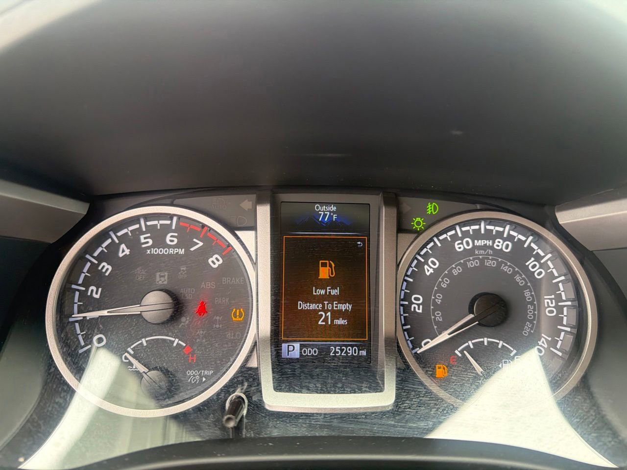Used 2022 Toyota Tacoma SR5 RWD image 11
