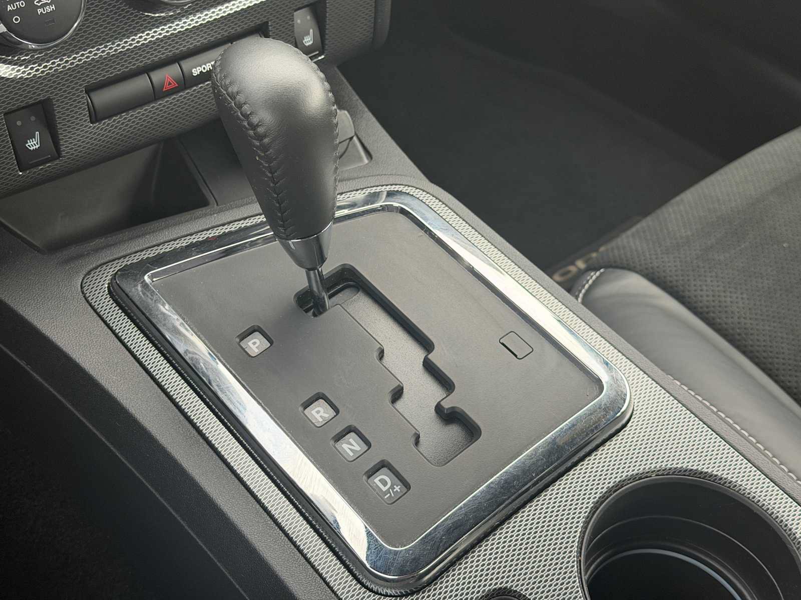 Used 2014 Dodge Challenger R/T RWD image 2