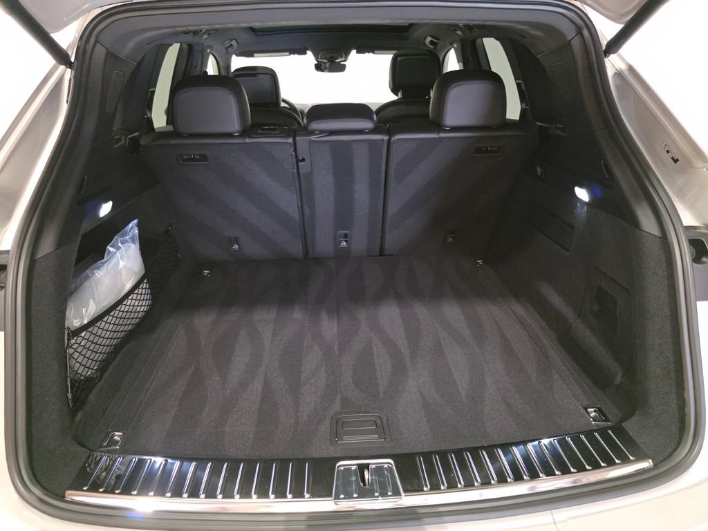 Certified 2026 Porsche Cayenne AWD/4WD image 12