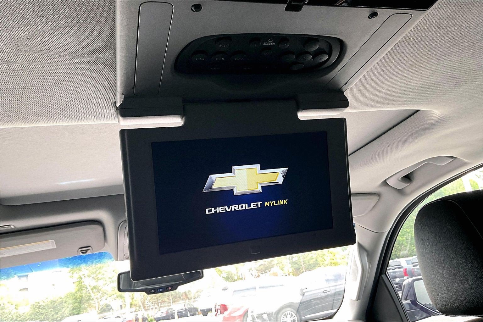 Used 2018 Chevrolet Suburban Premier AWD/4WD image 32