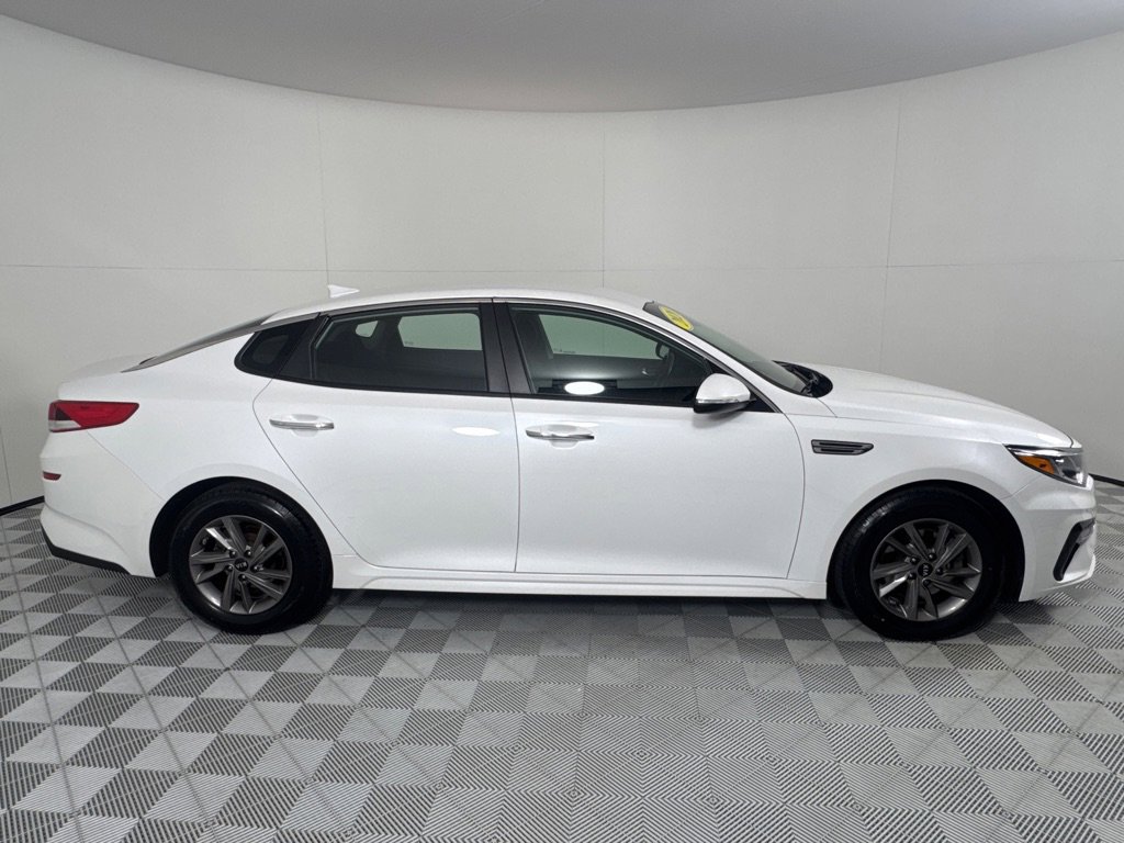 Used 2020 Kia Optima LX image 4