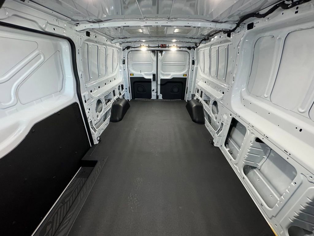 New 2025 Ford Transit 350 148 Low Roof image 24