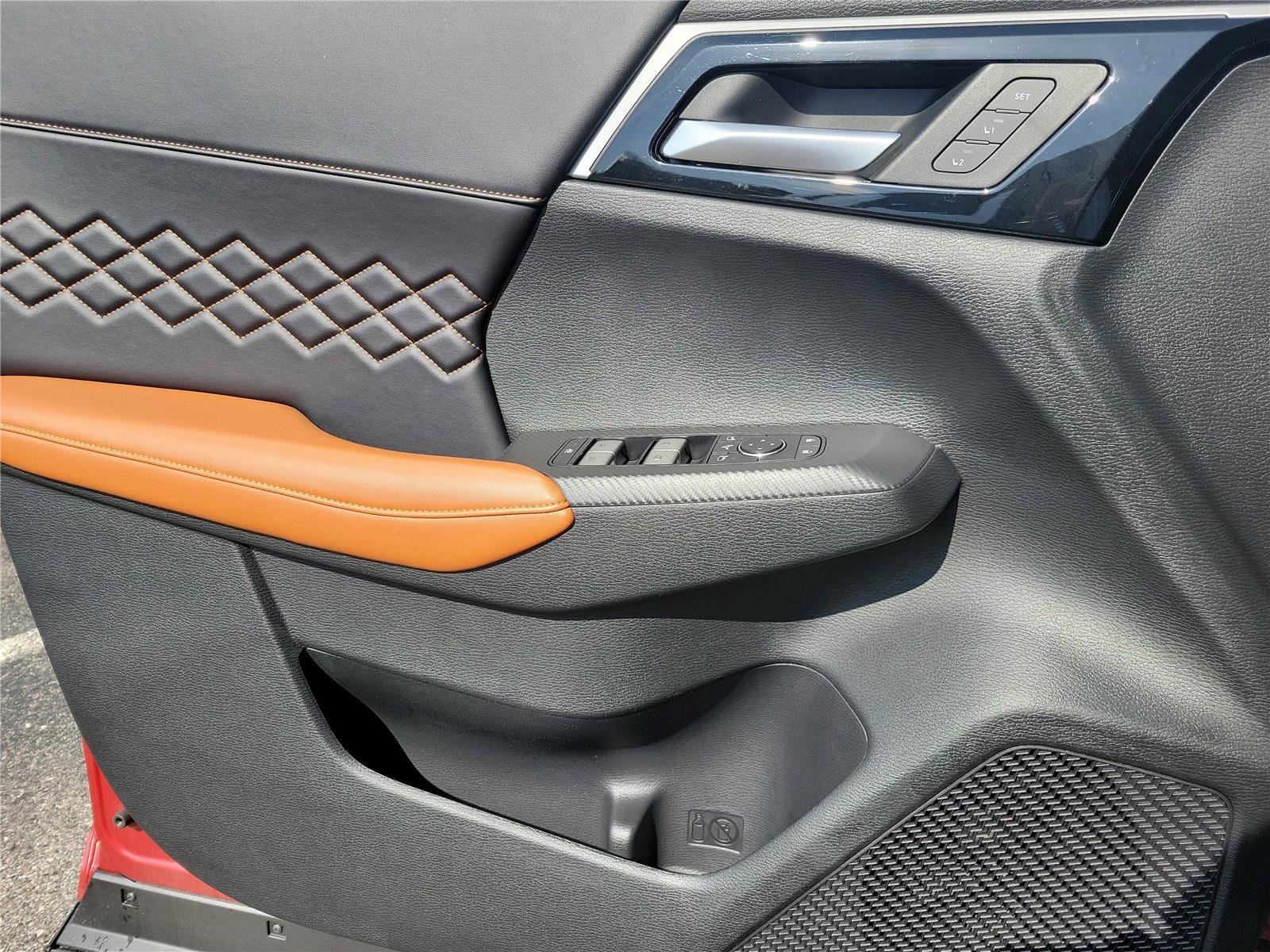 Used 2024 Mitsubishi Outlander SEL image 13