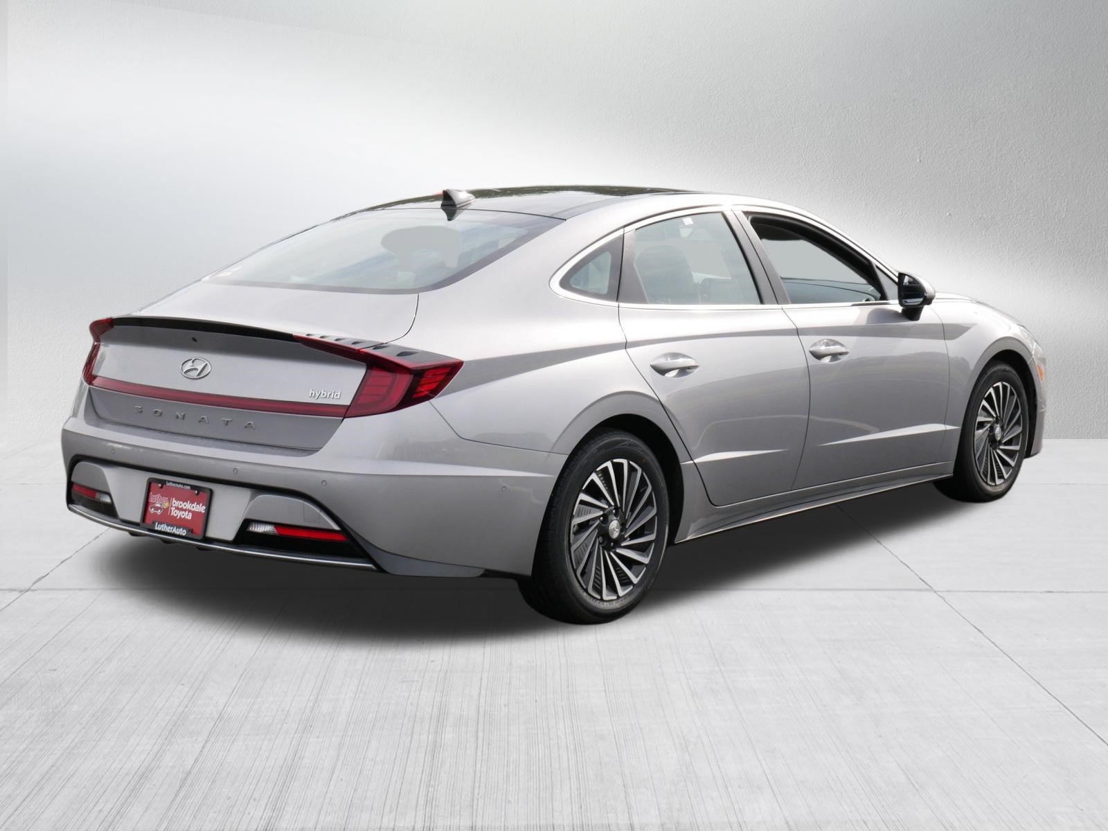 Used 2023 Hyundai Sonata Limited FWD image 7