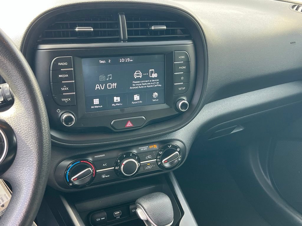 Used 2020 Kia Soul S FWD image 17