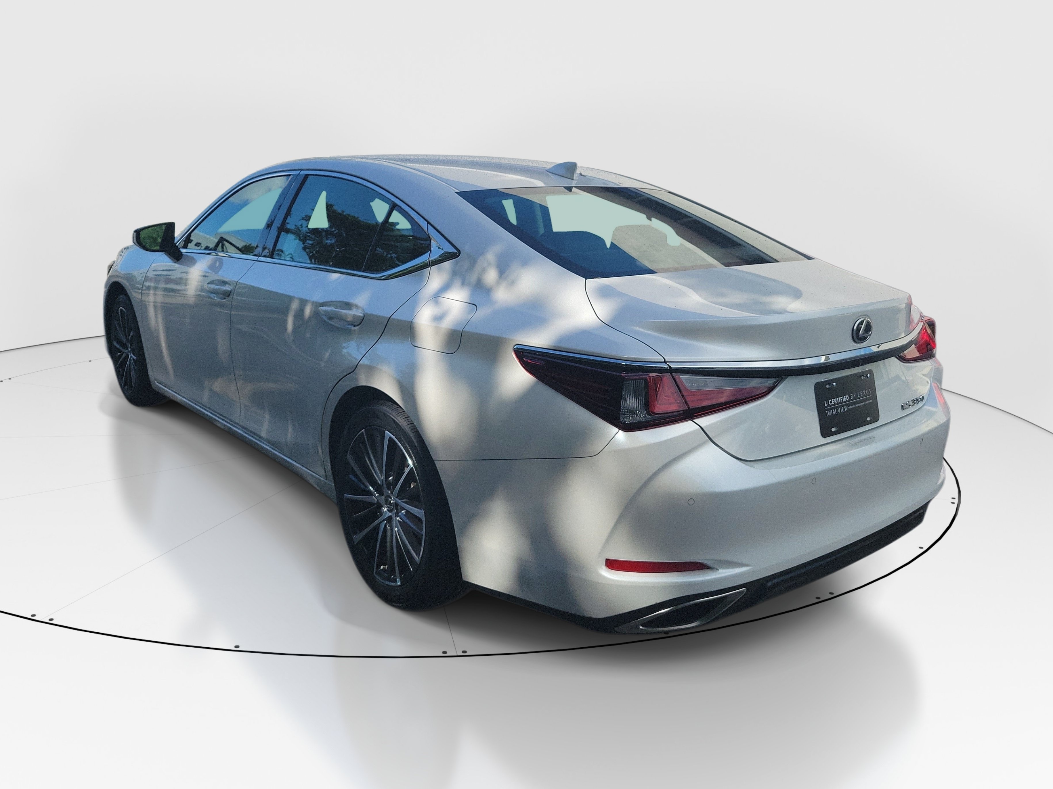 Certified 2024 Lexus ES 350 w/ Premium Package FWD image 4