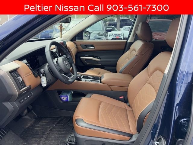Certified 2025 Nissan Pathfinder Platinum FWD image 10