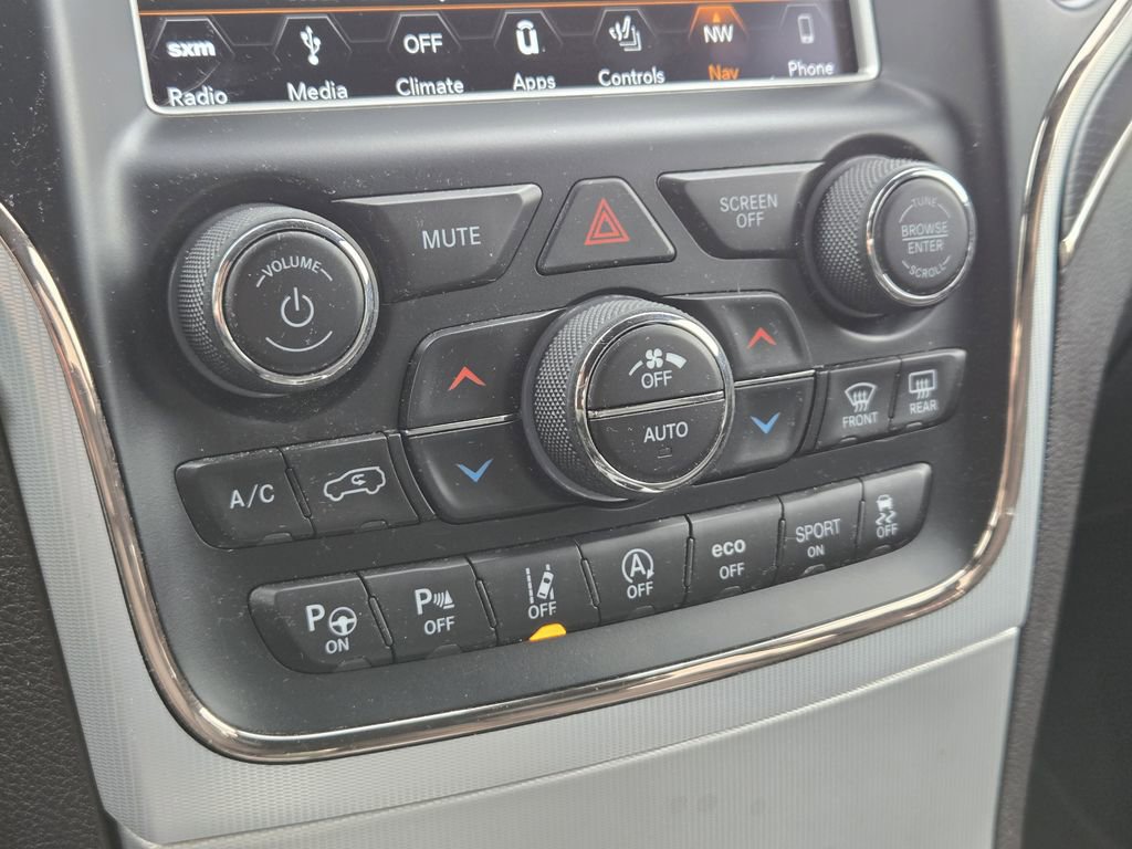 Used 2018 Jeep Grand Cherokee Summit AWD/4WD image 14