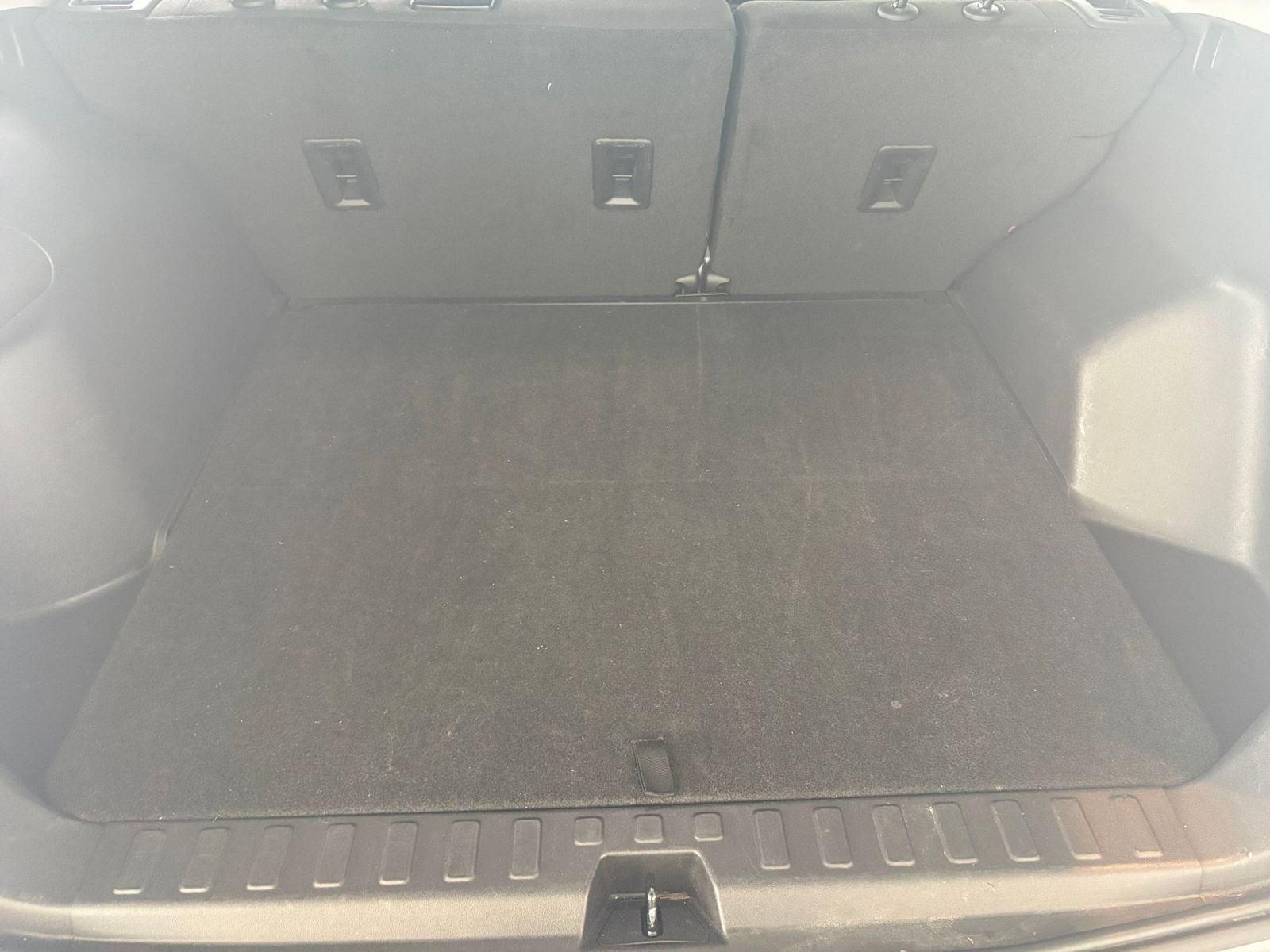 Used 2024 GMC Terrain SLE FWD image 31