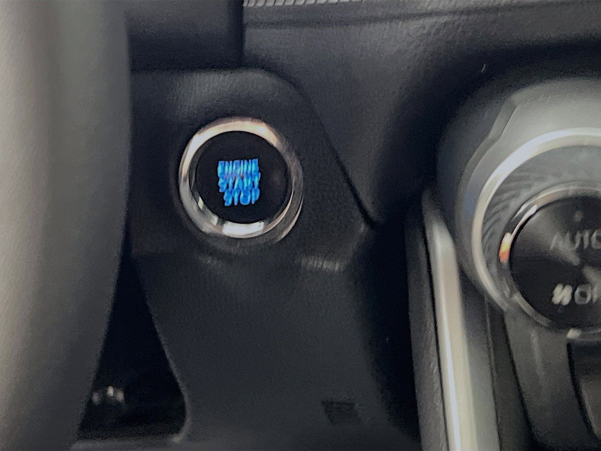 Used 2022 Toyota RAV4 XLE Premium image 23