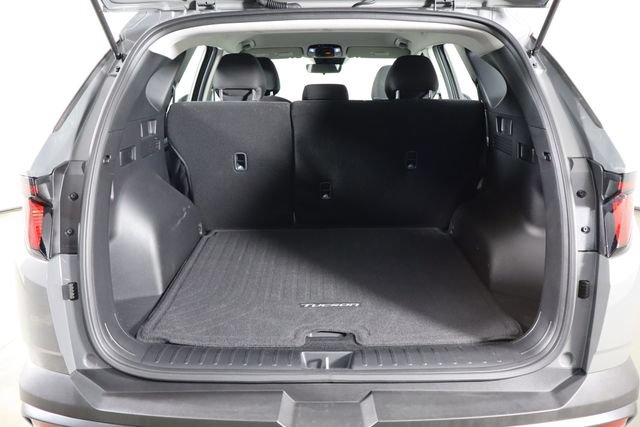 Used 2025 Hyundai Tucson SE FWD image 17
