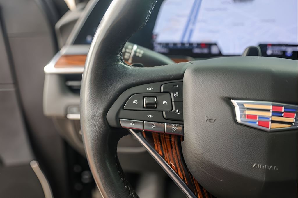 Certified 2022 Cadillac Escalade ESV Premium Luxury AWD/4WD image 14