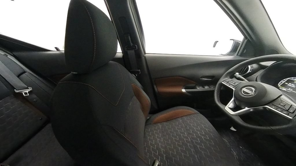 Certified 2024 Nissan Kicks SR FWD image 23