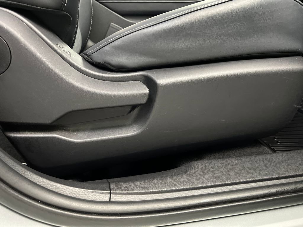 Used 2025 Mitsubishi Outlander SE FWD image 25