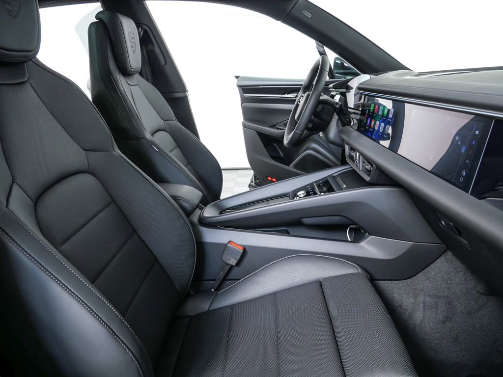 New 2026 Porsche Macan Electric image 20