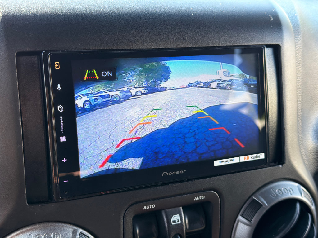 Used 2017 Jeep Wrangler Unlimited Sport AWD/4WD image 28
