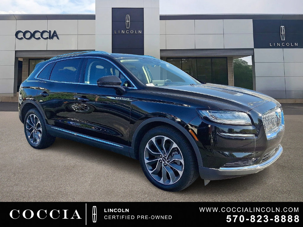 Used 2023 Lincoln Nautilus Reserve AWD/4WD image 3