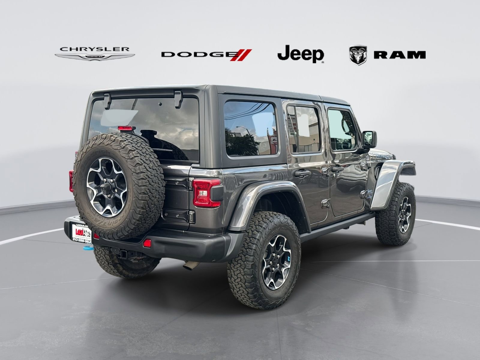 Used 2023 Jeep Wrangler Unlimited Rubicon 4xe w/ Steel Bumper Group image 3