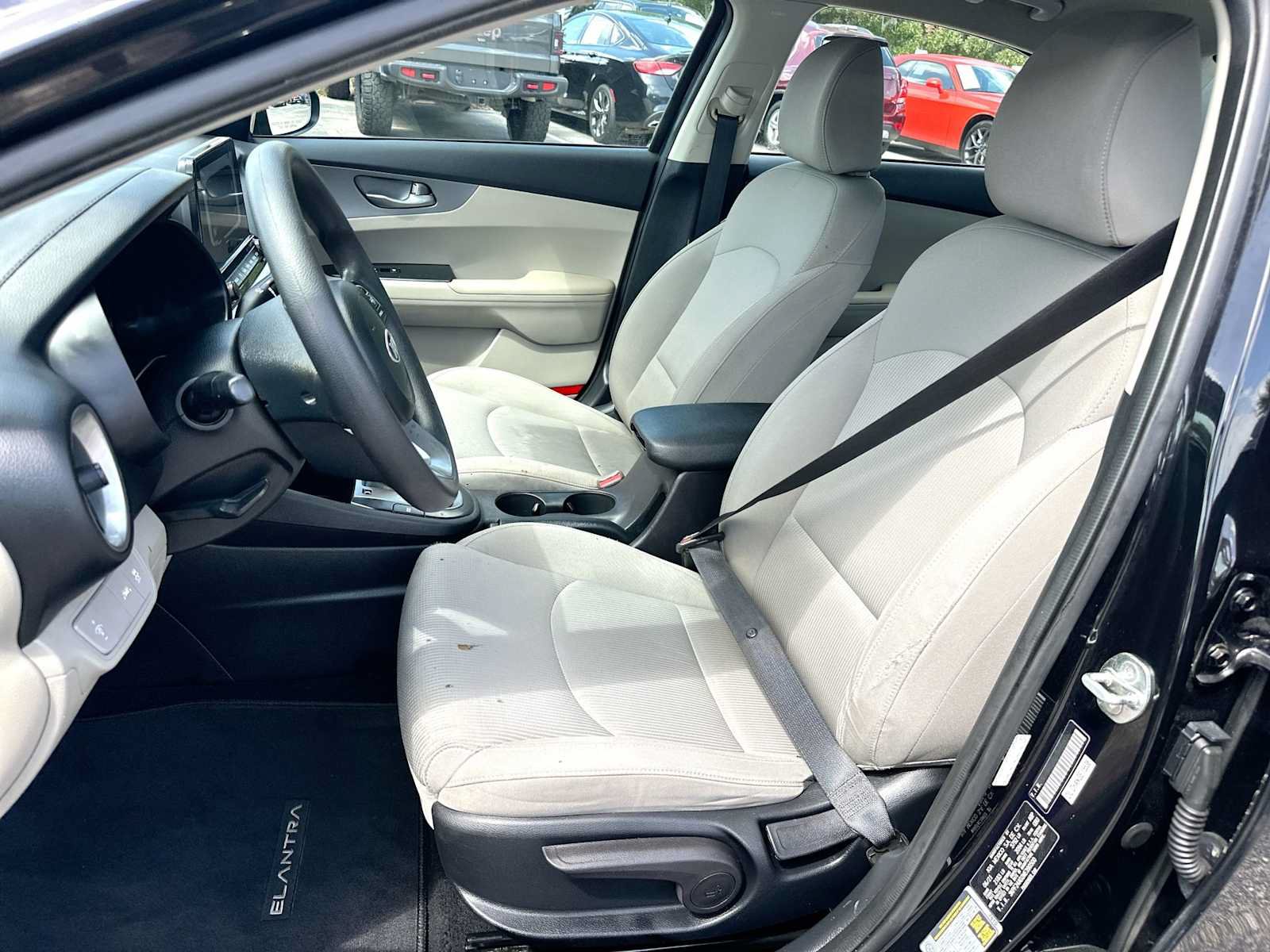 Used 2021 Kia Forte LXS FWD image 17