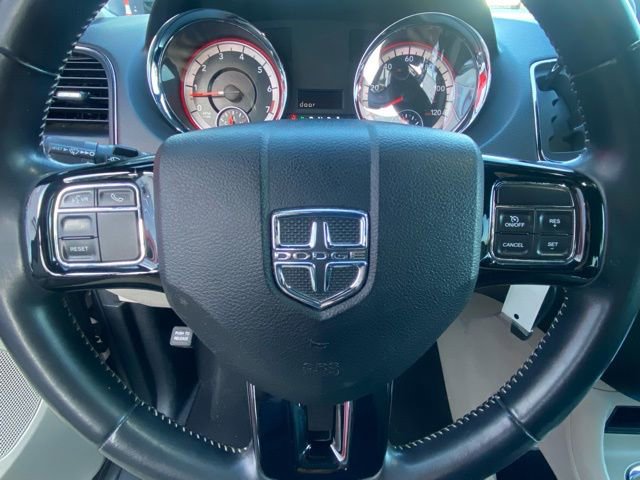 Used 2019 Dodge Grand Caravan SXT image 16