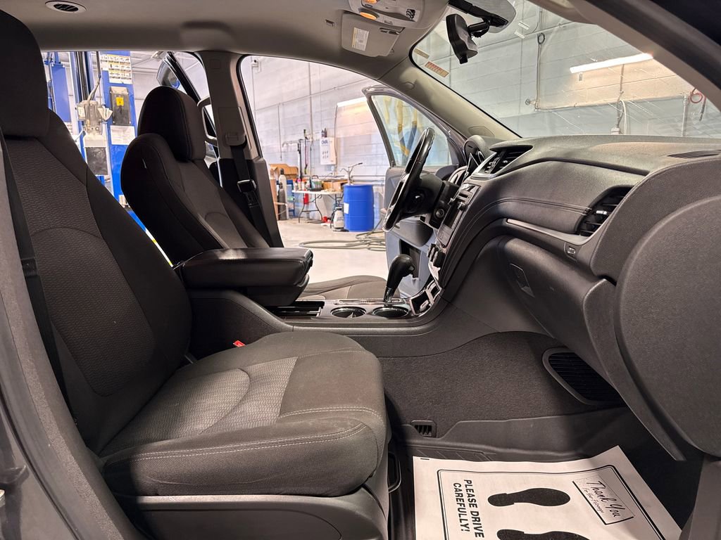 Used 2016 Chevrolet Traverse LT w/ Style and Technology Package AWD/4WD image 28