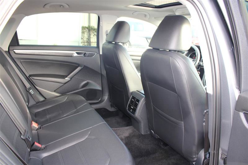 Used 2016 Volkswagen Passat 1.8T SE image 15