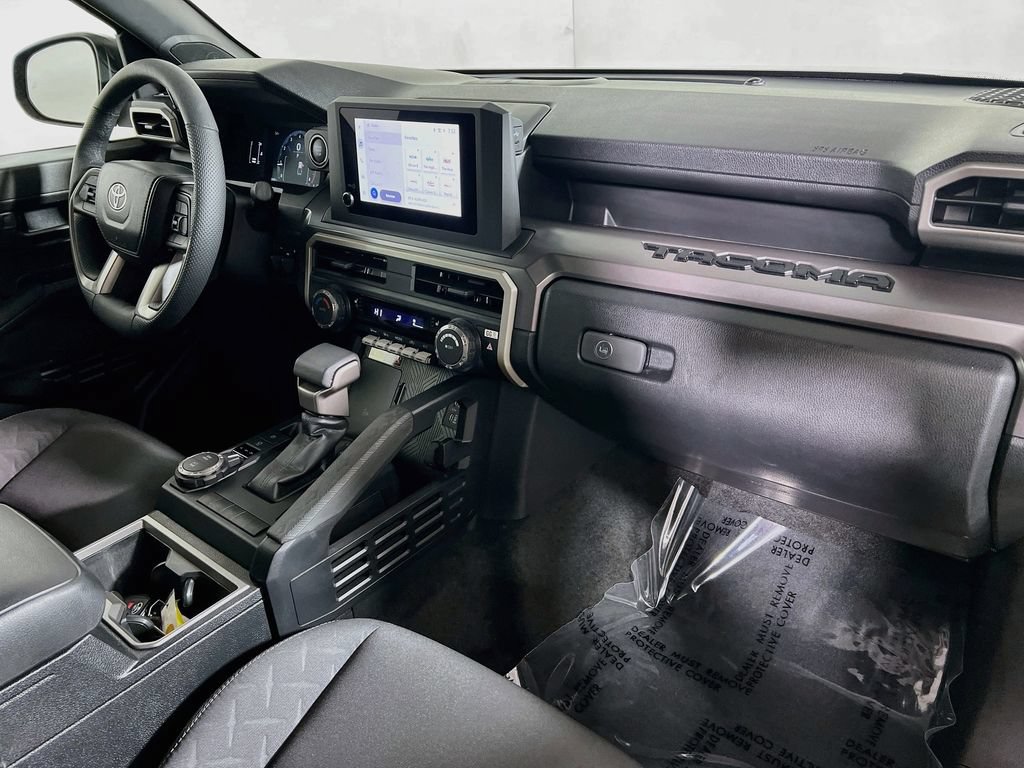 Certified 2025 Toyota Tacoma SR5 AWD/4WD image 25