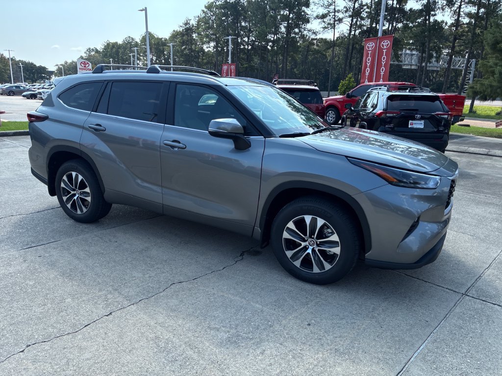 New 2026 Toyota Highlander XLE AWD/4WD image 9