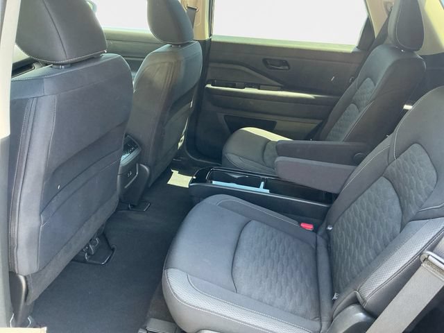 Used 2023 Nissan Pathfinder SV w/ SV Premium Package AWD/4WD image 14