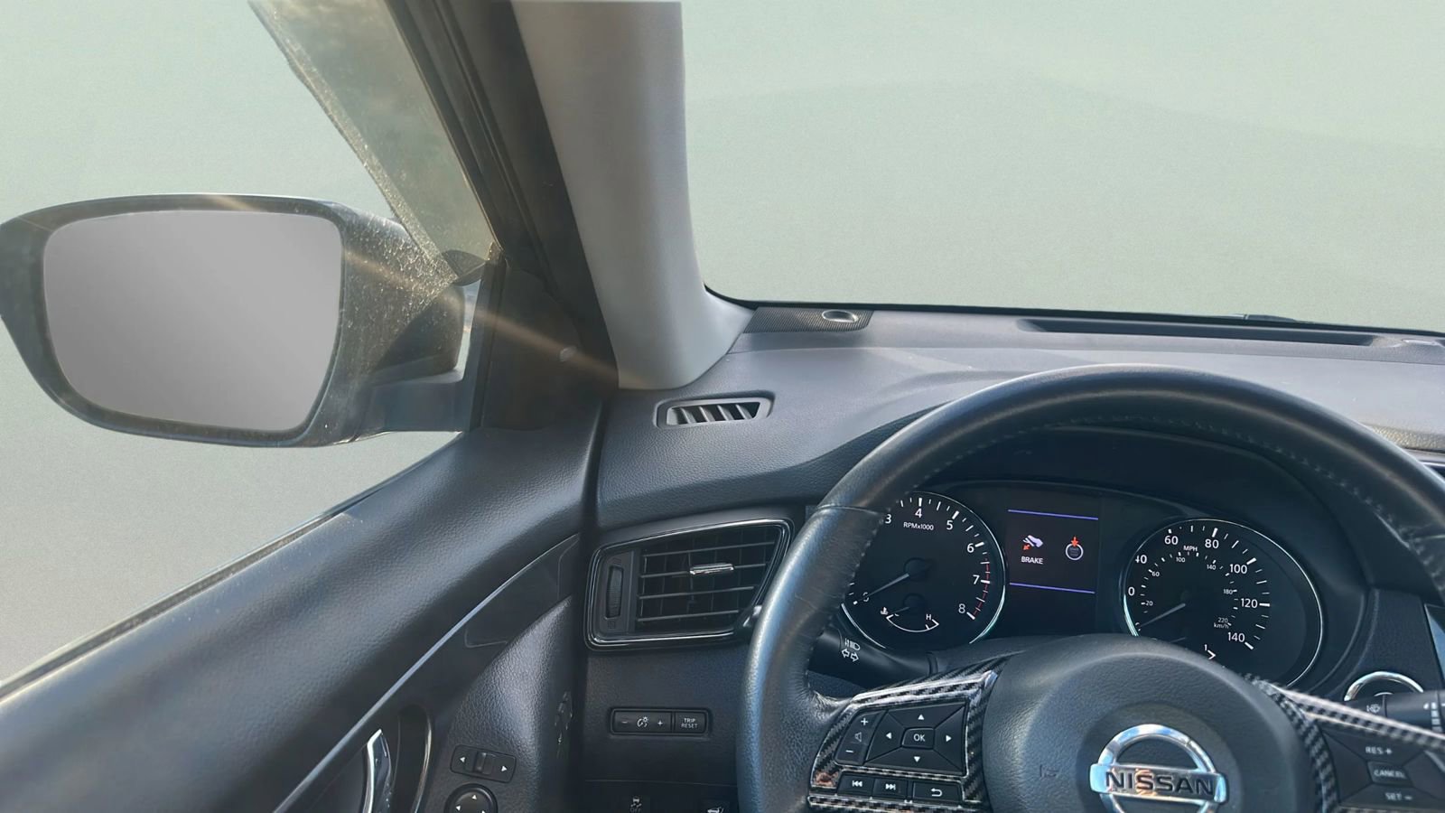 Used 2018 Nissan Rogue SV w/ Premium Package image 14