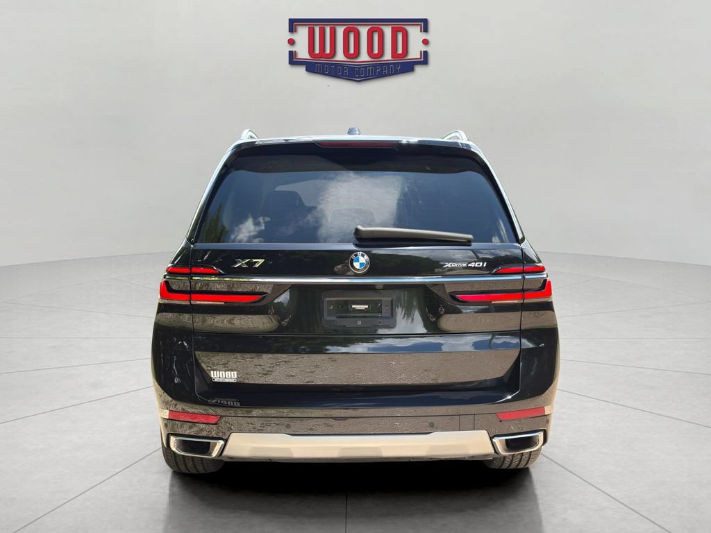 Used 2023 BMW X7 xDrive40i w/ Premium Package AWD/4WD image 3