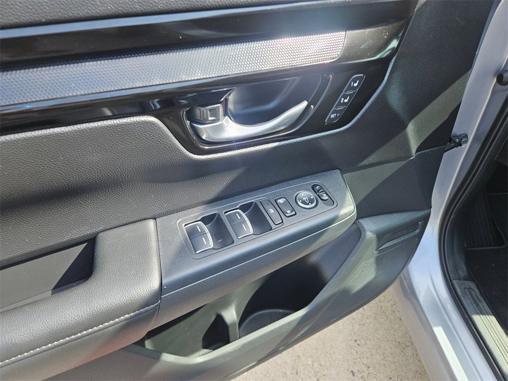 Used 2025 Honda CR-V EX-L image 15