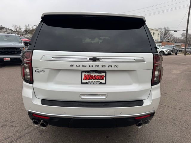 Used 2024 Chevrolet Suburban High Country AWD/4WD image 4