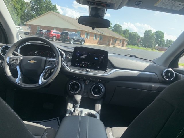 Used 2023 Chevrolet Blazer LT image 12