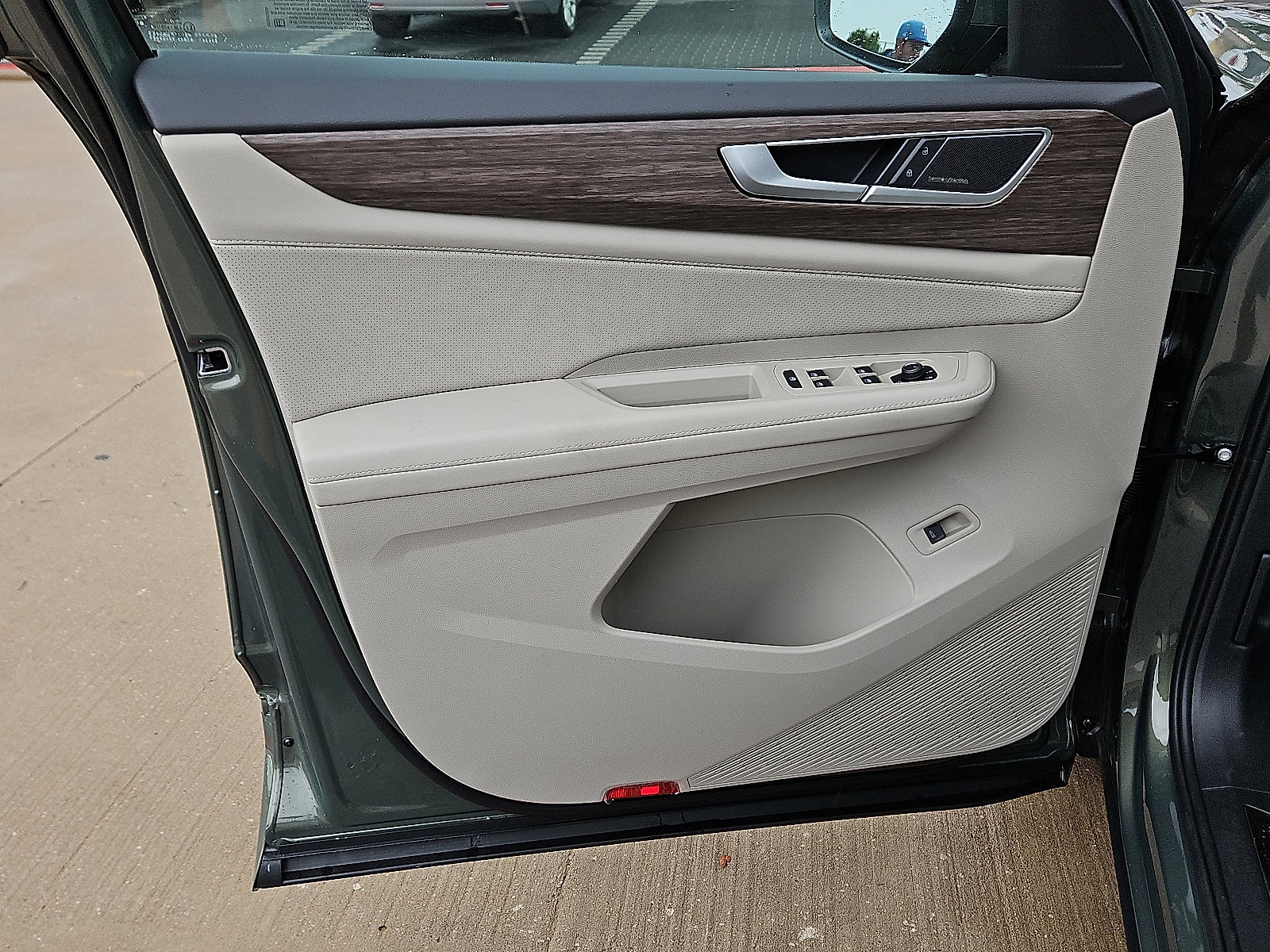 New 2026 Volkswagen Atlas SEL Premium R-Line image 15