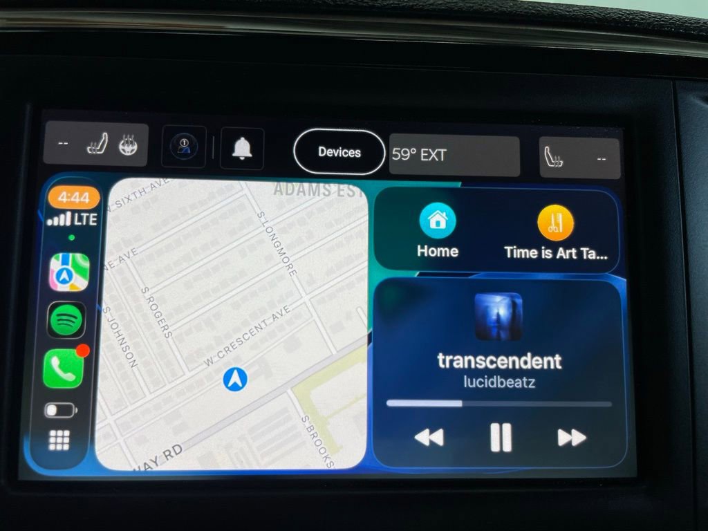 Used 2022 Chrysler Voyager LX image 33