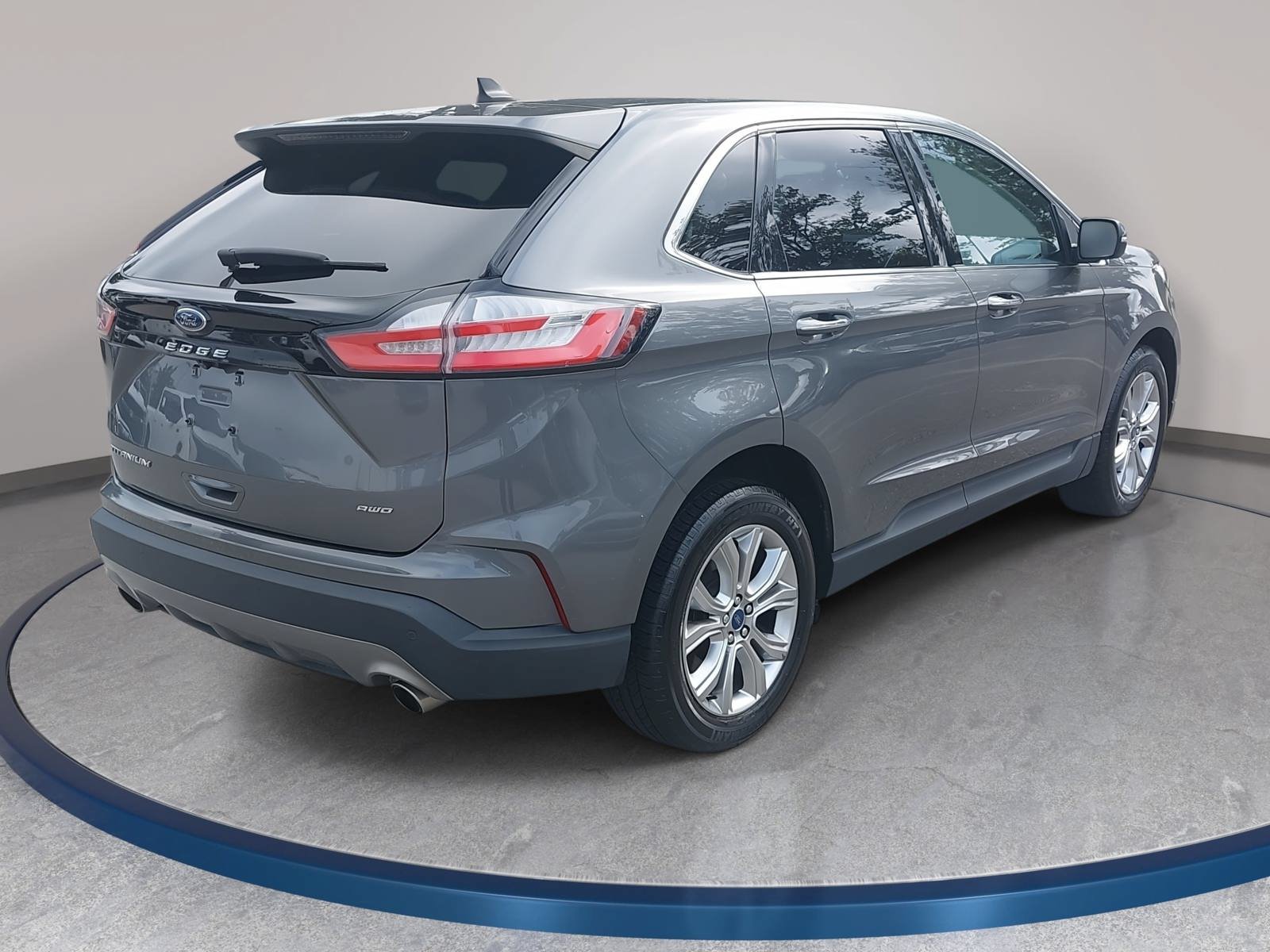 Used 2022 Ford Edge Titanium w/ Equipment Group 301A AWD/4WD image 5
