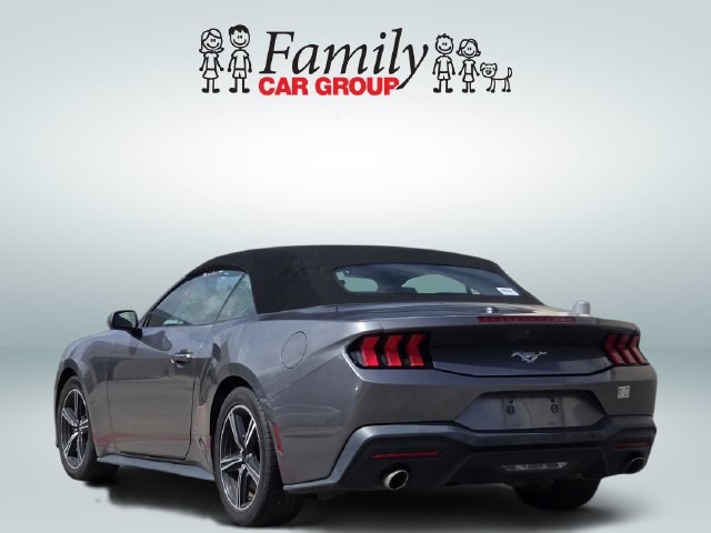 Used 2024 Ford Mustang Convertible RWD image 3