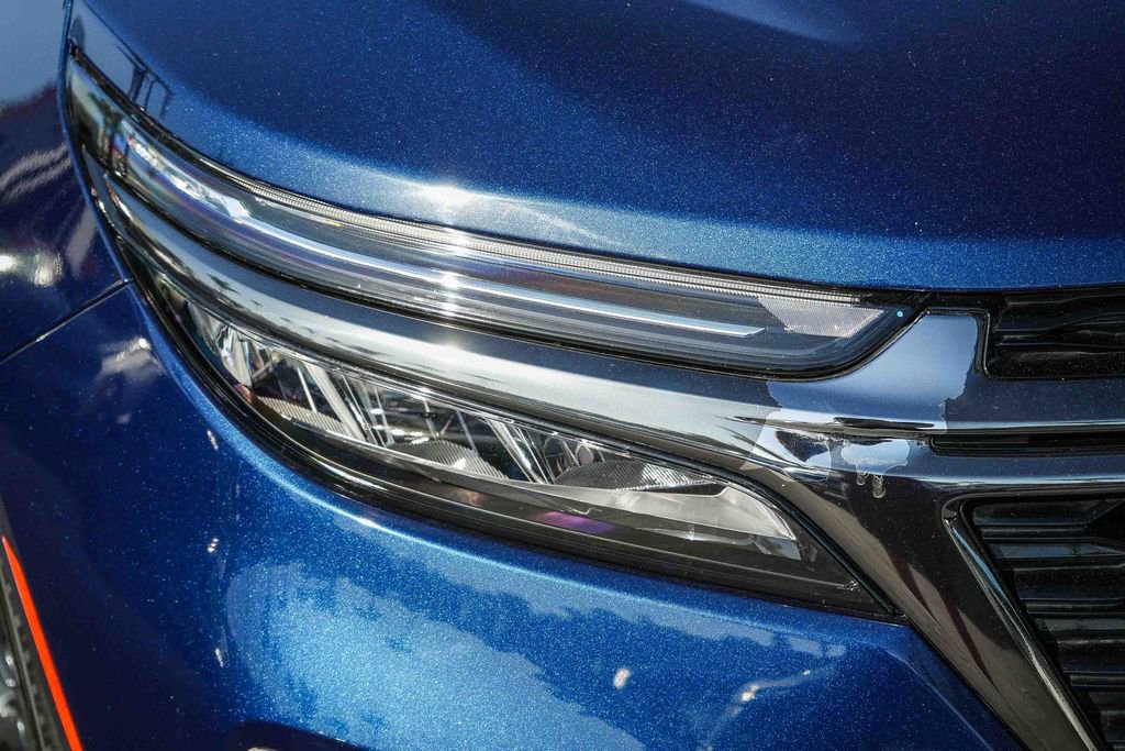 Used 2023 Chevrolet Equinox RS AWD/4WD image 8
