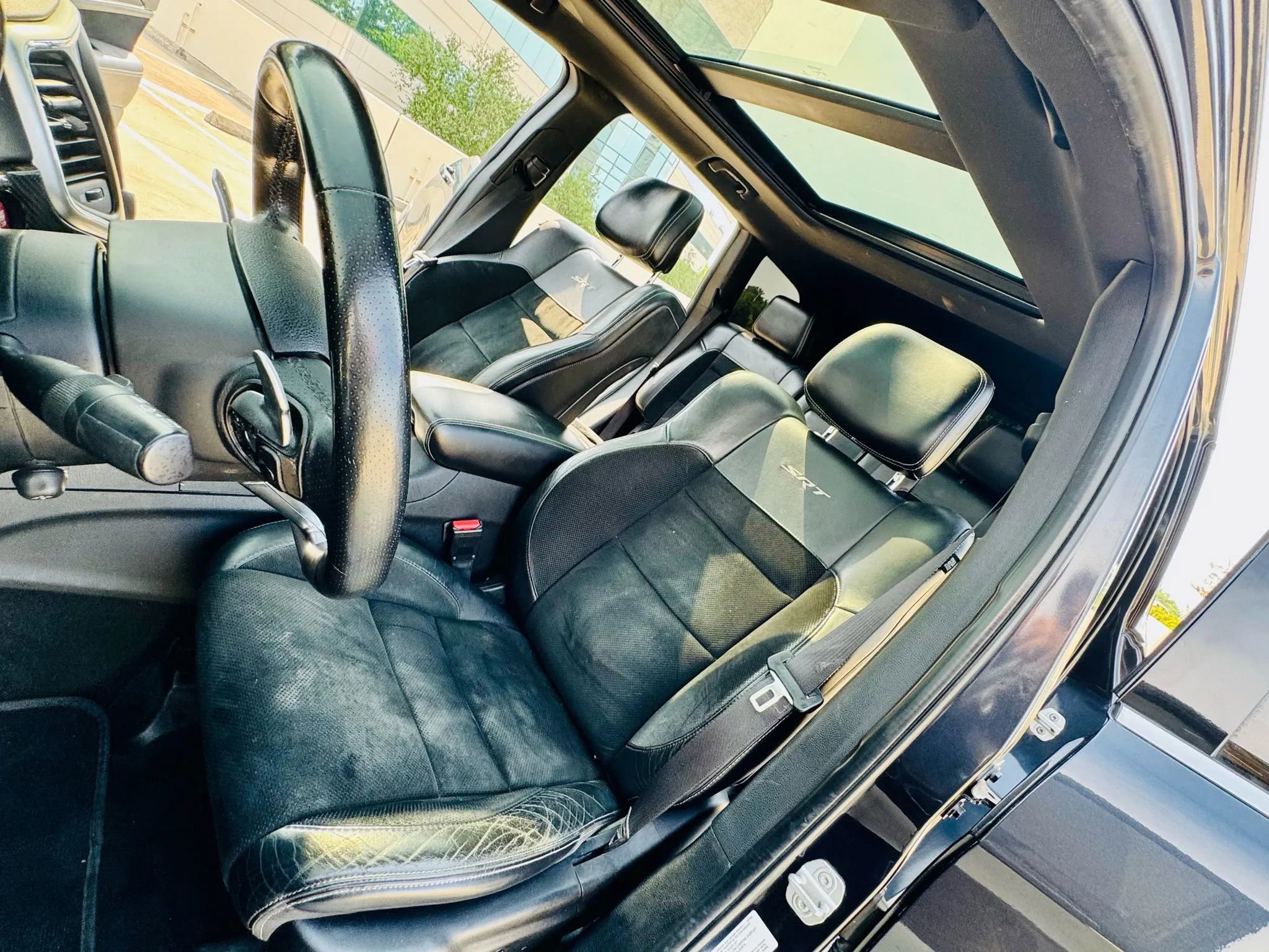 Used 2014 Jeep Grand Cherokee SRT image 33